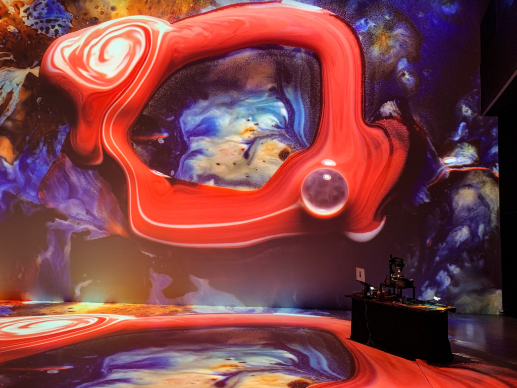 画家 中山晃子氏のAlive Painting